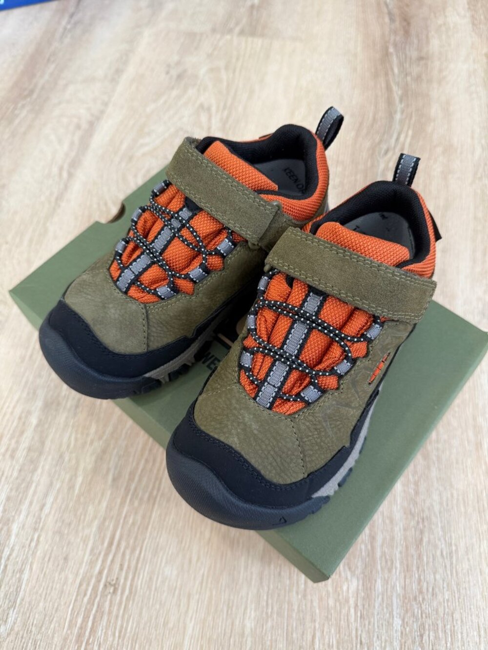 KEEN Kids Targhee IV Low Waterproof Hiking Shoes – Dark Olive – US 12